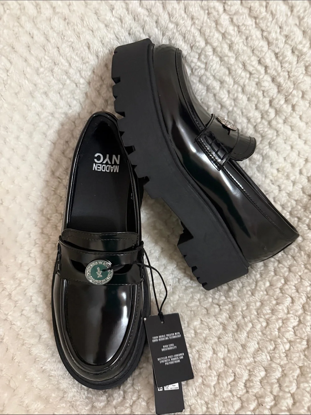 NWT Women’s 8 Madden New York City Lug Sole Coin Black Patent Loafer Cottagecore